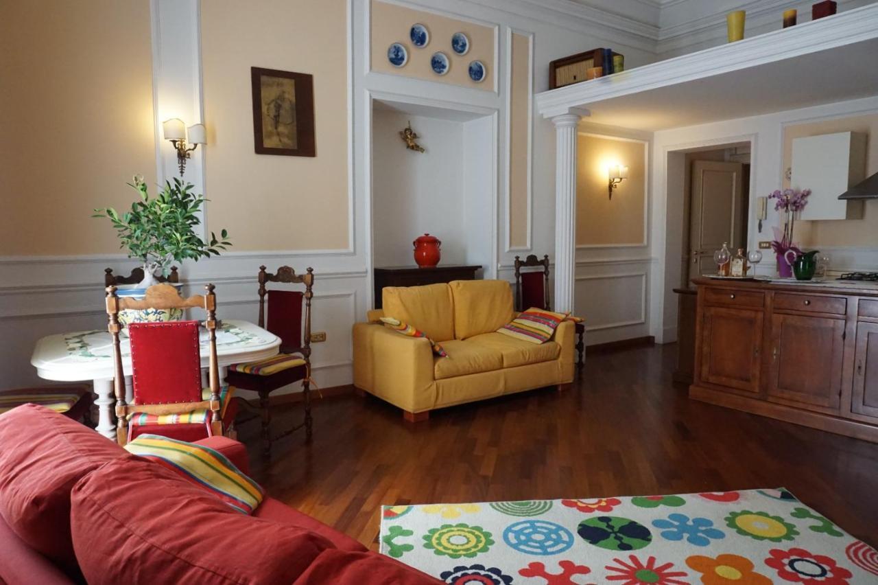 Elegante Appartamento Centro Storico كاتانيا المظهر الخارجي الصورة